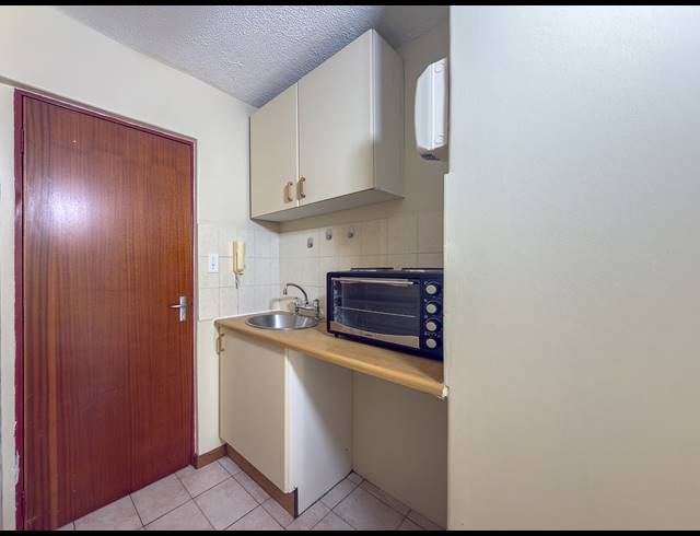1 BEDROOM APARTMENT FOR SALE IN HATFIELD